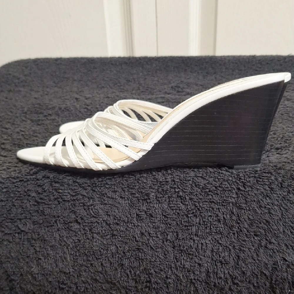 ANTONIO MELANI White Leather Strappy Wedges-7